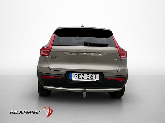 Volvo XC40 6 of 30