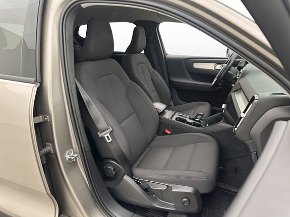 Volvo XC40 26 of 30