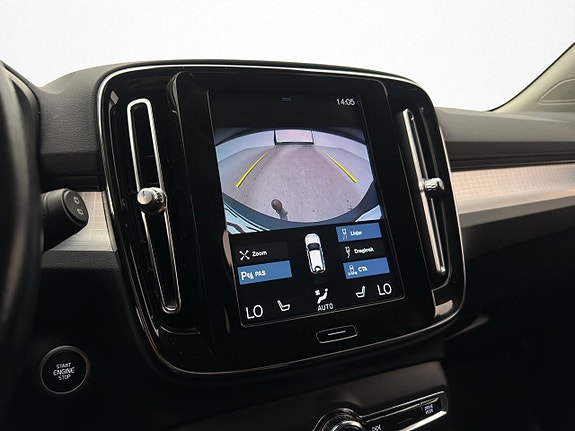 Volvo XC40 18 of 30