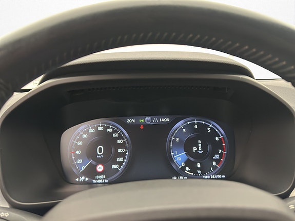 Volvo XC40 16 of 30