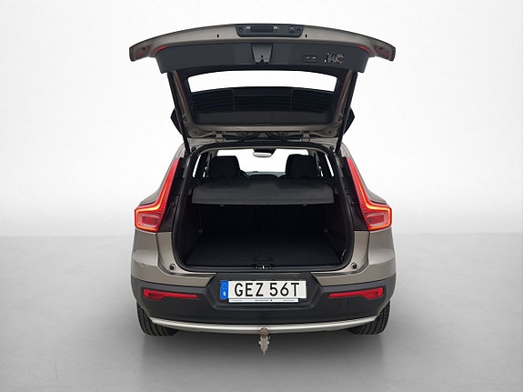 Volvo XC40 8 of 30