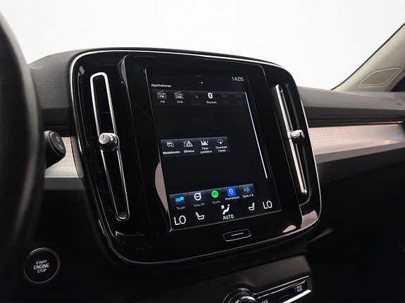 Volvo XC40 23 of 30