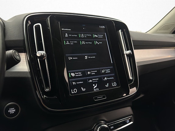 Volvo XC40 21 of 30