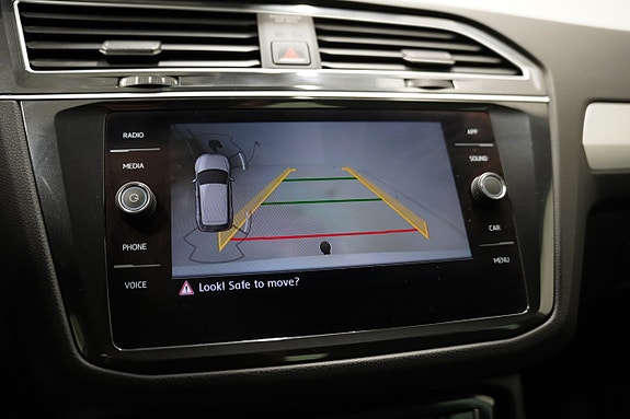 Volkswagen Tiguan 14 of 23