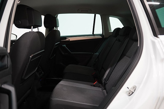 Volkswagen Tiguan 18 of 23
