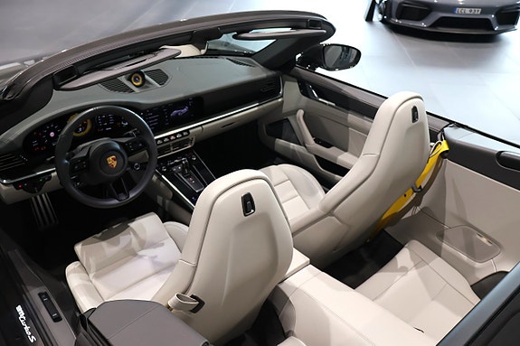 Porsche 911 Turbo S 17 of 22