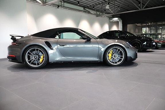 Porsche 911 Turbo S 5 of 22