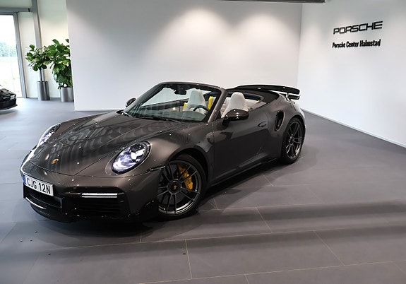 Porsche 911 Turbo S 14 of 22