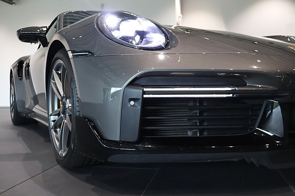 Porsche 911 Turbo S 13 of 22