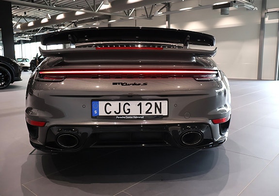 Porsche 911 Turbo S 8 of 22