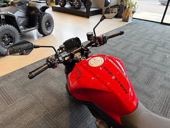 Ducati Monster V2+ *HÖSTDEAL* + Vinterförvaring 9 of 10