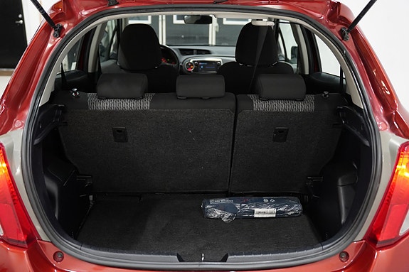 Toyota Yaris 18 of 18