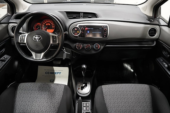 Toyota Yaris 9 of 18