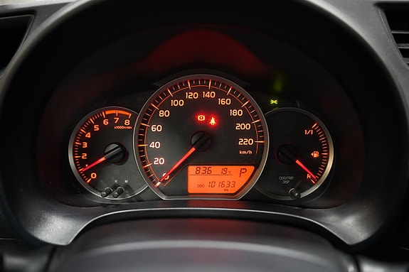 Toyota Yaris 11 of 18