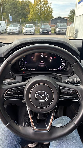 Mazda CX-80 13 of 30