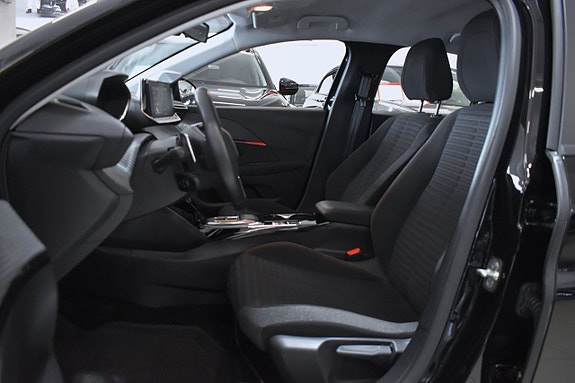 Peugeot 208 7 of 16