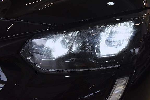 Peugeot 208 14 of 16