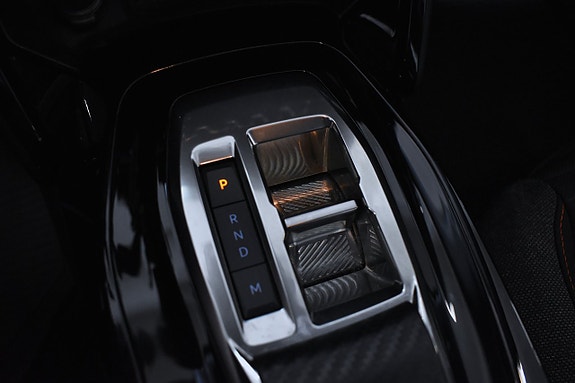 Peugeot 208 11 of 16