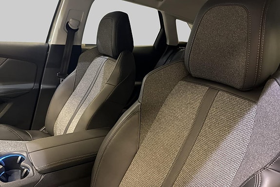 Peugeot 3008 9 of 15
