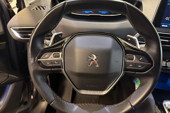 Peugeot 3008 10 of 15