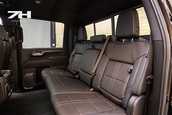 Chevrolet Silverado 2500 17 of 28