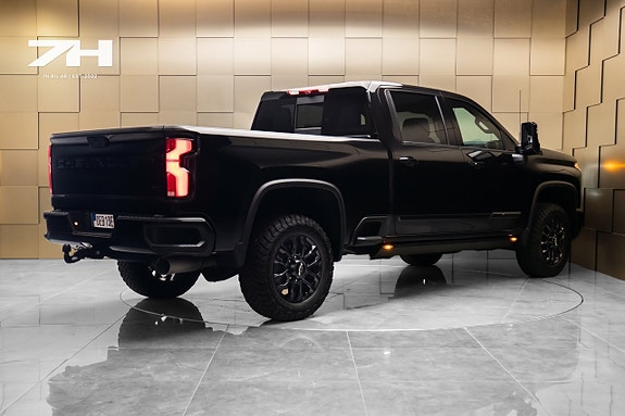 Chevrolet Silverado 2500 4 of 28