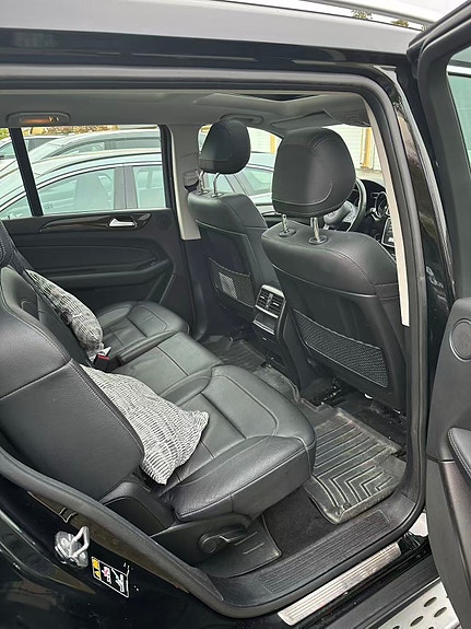 Mercedes-Benz GLS350 d 5 of 5