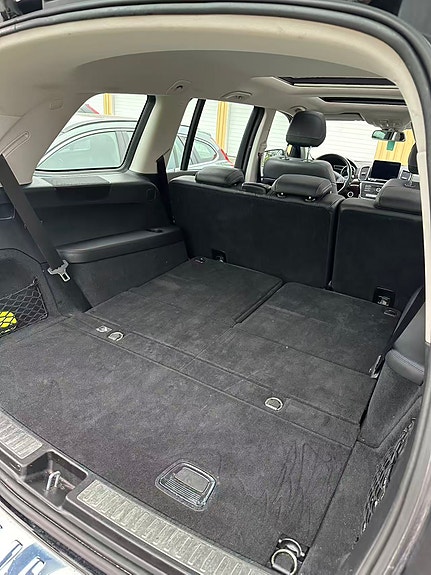 Mercedes-Benz GLS350 d 4 of 5