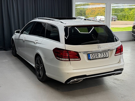 Mercedes-Benz E350 3 of 13