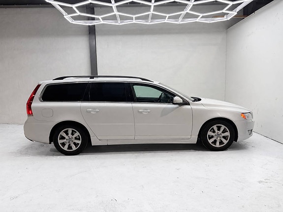 Volvo V70 5 of 9