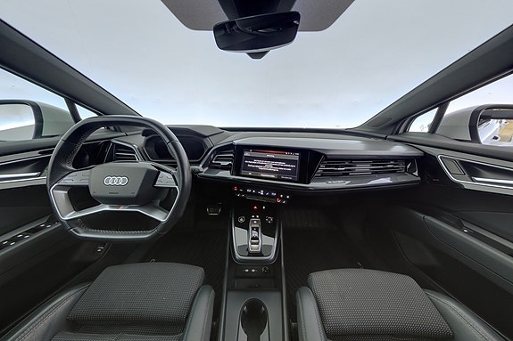 Audi Q4 e-tron 8 of 26
