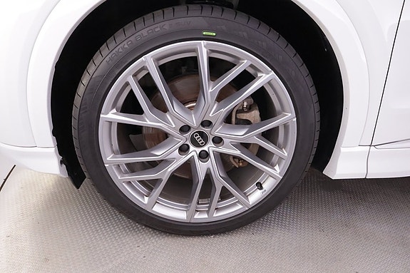 Audi Q4 e-tron 24 of 26