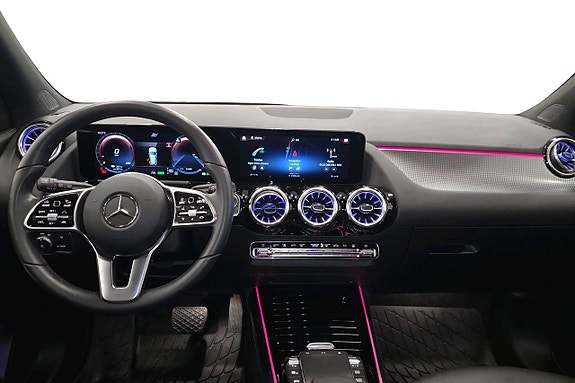 Mercedes-Benz EQA300 8 of 15