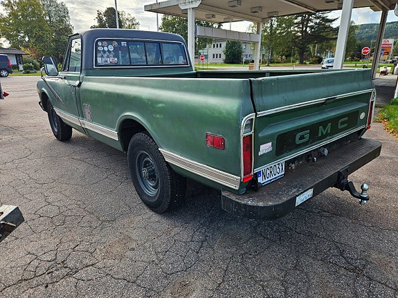 GMC C2500 6 of 13