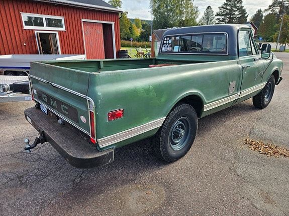 GMC C2500 3 of 13