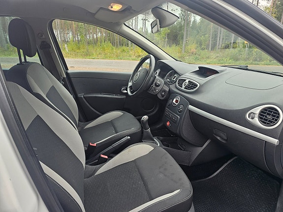 Renault Clio 5 of 7