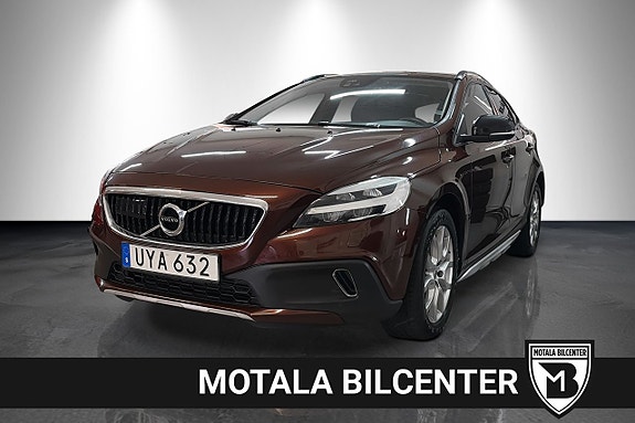 Volvo V40 Cross Country 3 of 24