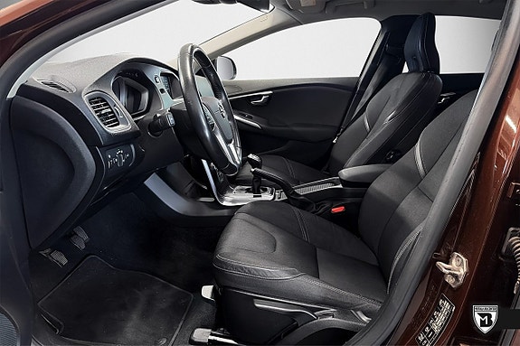 Volvo V40 Cross Country 10 of 24