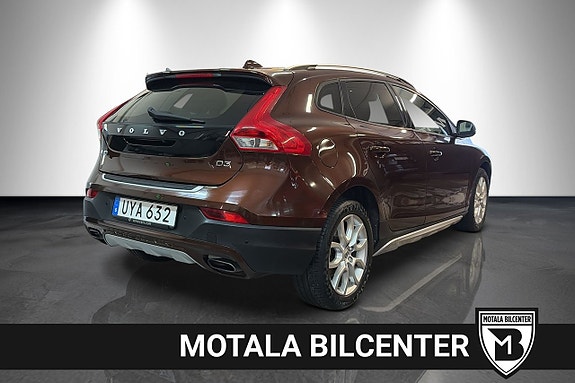 Volvo V40 Cross Country 8 of 24