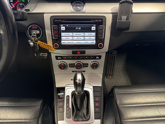 Volkswagen Passat Alltrack 14 of 20