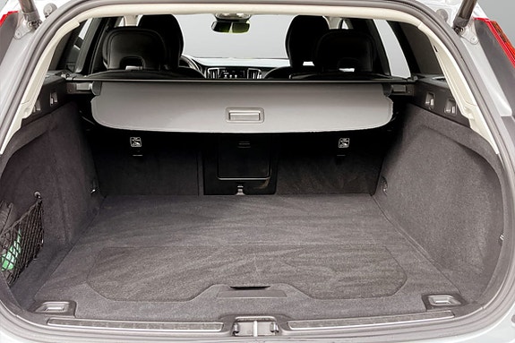 Volvo V60 Cross Country 9 of 9