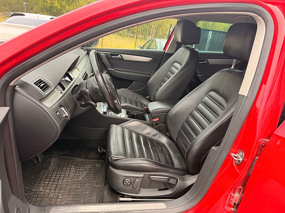 Volkswagen Passat Alltrack 10 of 12