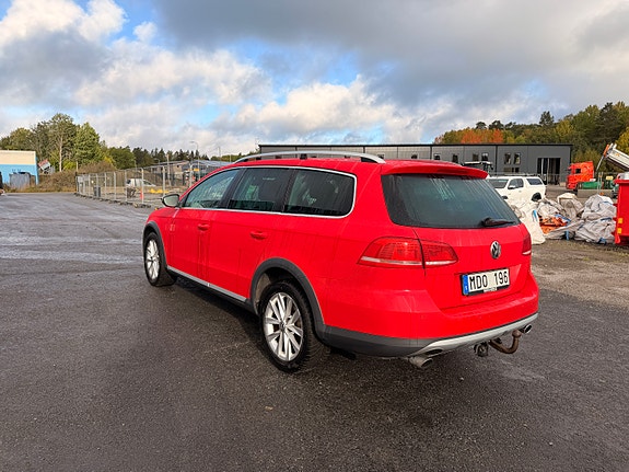 Volkswagen Passat Alltrack 8 of 12