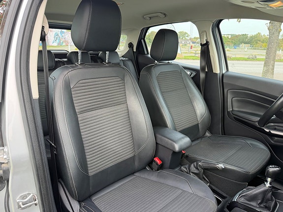 Ford Ecosport 12 of 16