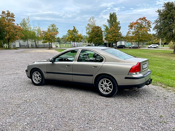 Volvo S60 3 of 9