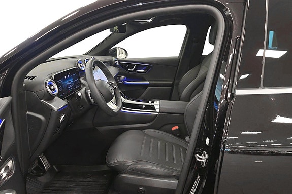 Mercedes-Benz GLC300 e 7 of 16