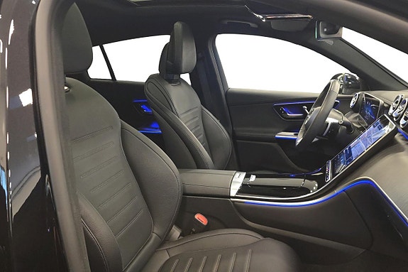 Mercedes-Benz GLC300 e 14 of 16