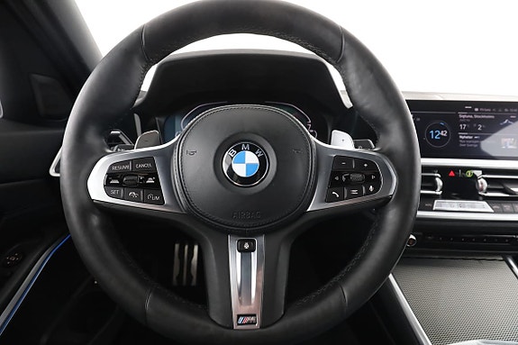 BMW 330e 19 of 30