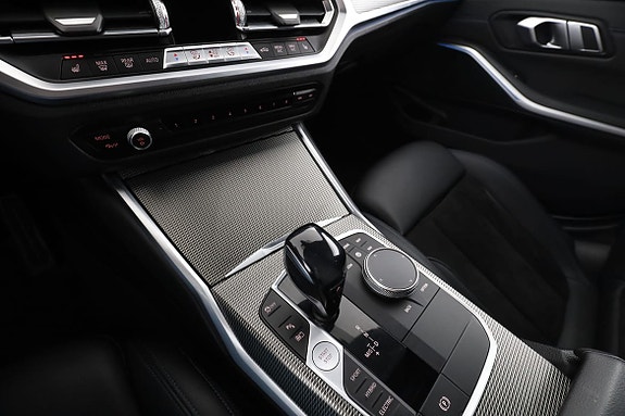 BMW 330e 24 of 30