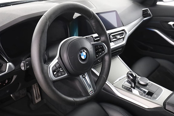 BMW 330e 12 of 30